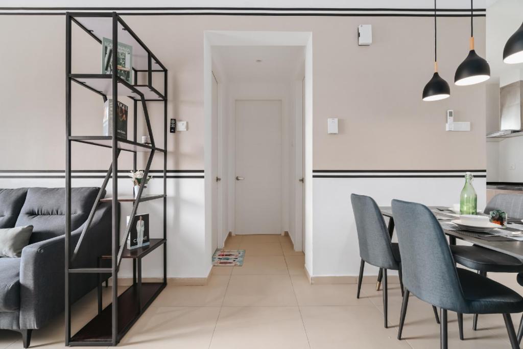 Nowhere 2Br & 2Bath Apartment With Balcony @ Reizz Residences Kuala Lumpur Eksteriør billede